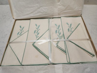 Timely Linens 8 pc Mat Set Beige & Green