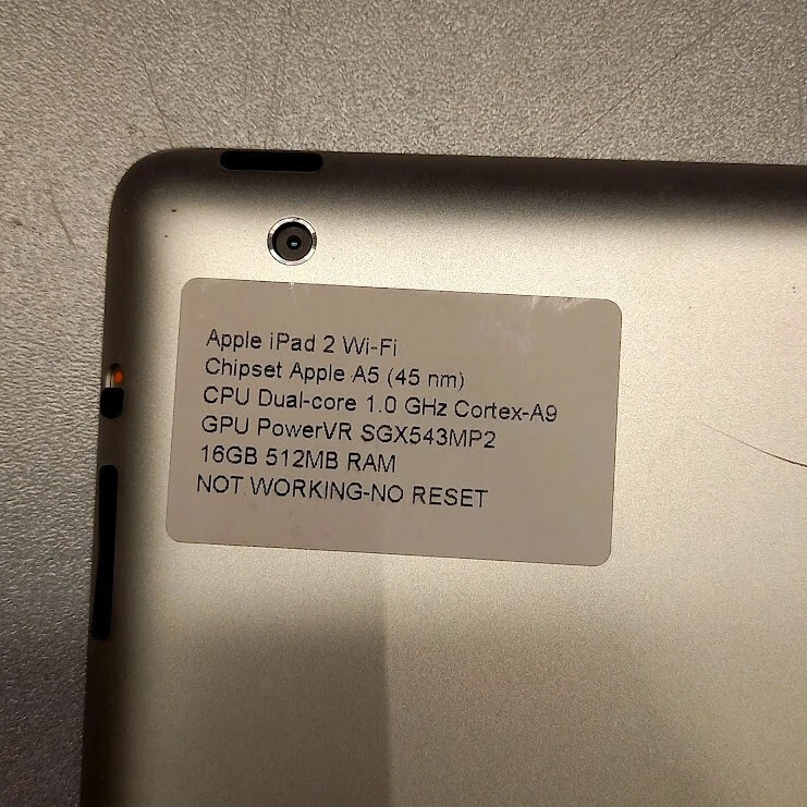 Apple iPad 2 Wi-Fi 32GB (A1395) - No Funciona, Para Piezas - Imagen 2 de 4