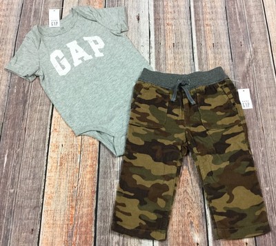 gap camouflage pants