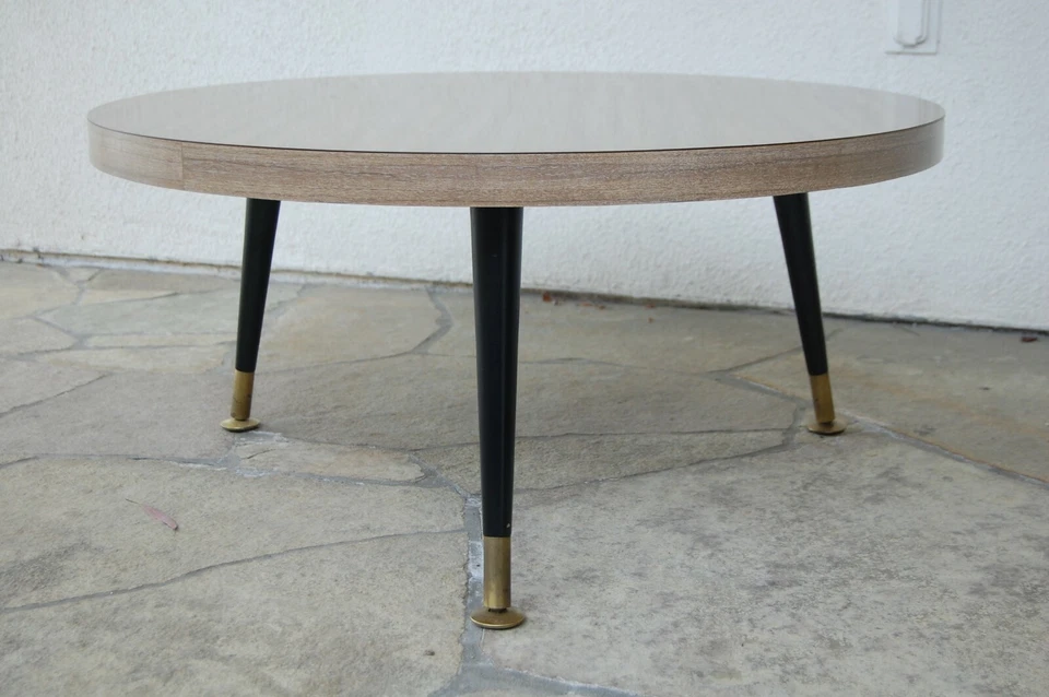 (Fullerton, CA) Mesa de centro formica vintage de mediados de siglo y mesa auxiliar de doble capa Foto 4 de 4