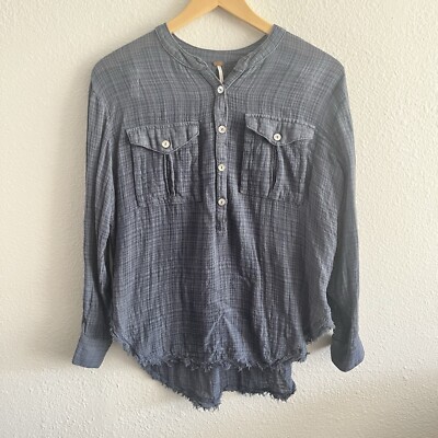 Free People Talk To Me Crinkle Gauze Button Up Fray Hem Top Size Small
