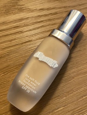 La Mer The Soft Fluid Long Wear Foundation SPF 20 in 170 Warm Cameo