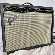Amplificador de guitarra Fender Deluxe 112 Plus