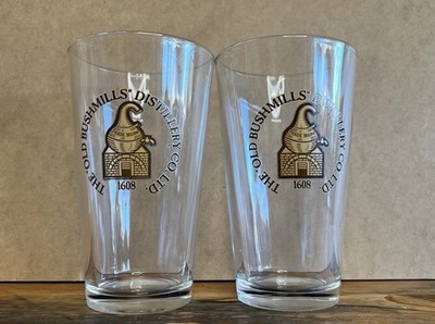 VTG Bushmills 1608 Pint Glasses   Set of 2 Irish Whiskey Beer Mugs Distillery Lo