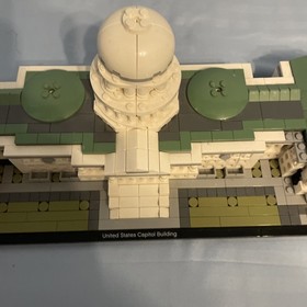 LEGO ARCHITECTURE: US Capitol 21030 ~90% complete no box or instructions