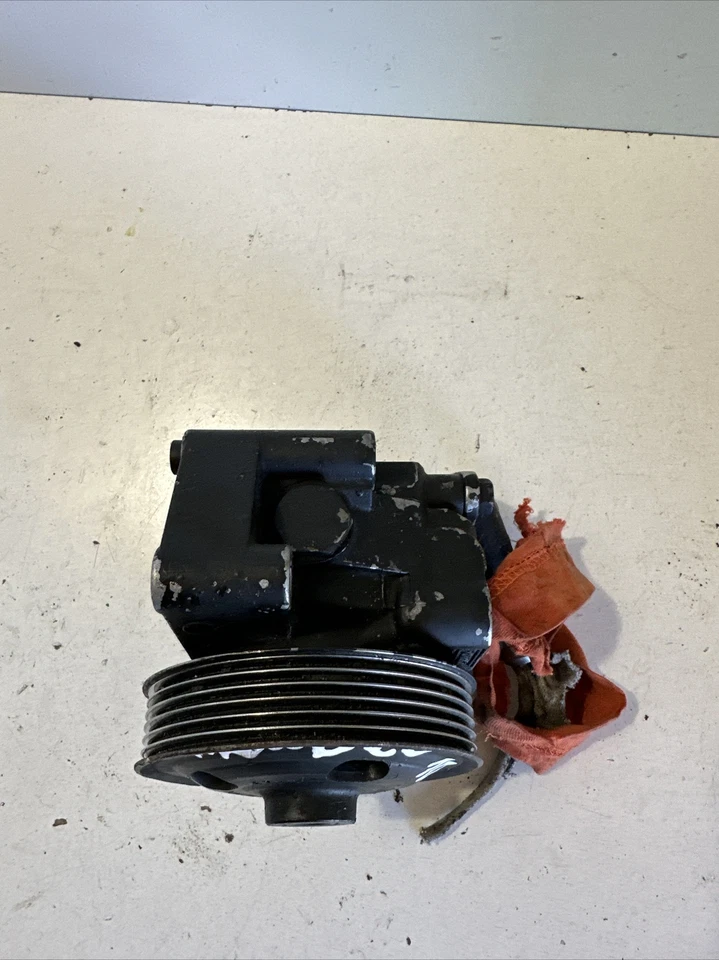 Ford Mondeo Power Steering Pump 6G91-3A733-Aa Mk4 2.0 Petrol 2009 - Image 2 of 4