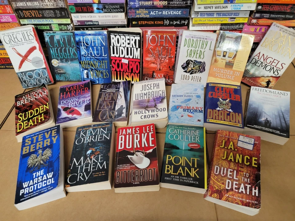 Lot of 20 Mystery Thriller Fiction Paperbacks Popular Author Books MIX UNSORTED Foto 2 de 4