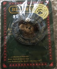 Boyds Bears Pin Ms Luvsabunch 2008 Makin Friends Resin Figurine 3D Bear Wear