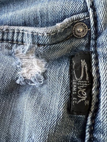 Silver Jeans Co Avery Mid-Rise Light Wash Bermuda Short W27/L3 Raw Hem Distress - Picture 10 of 20