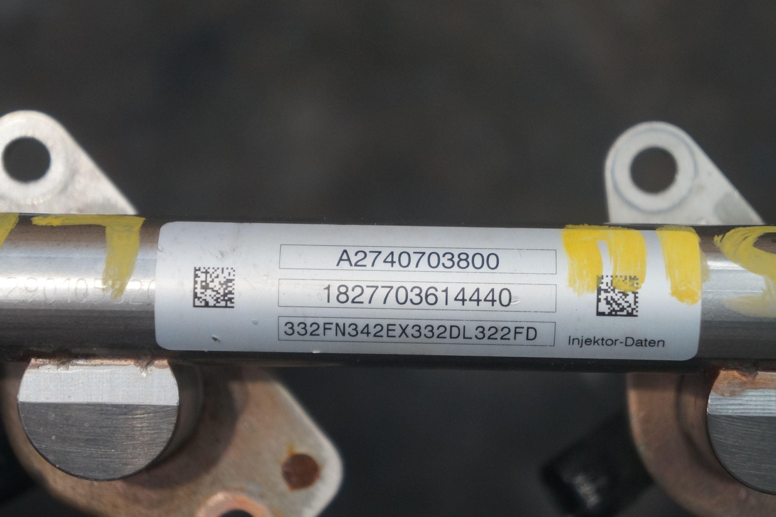 Left Fuel Injection Rail Pipe 4 Injector Set 2560700187 Aston Martin Vantage 19