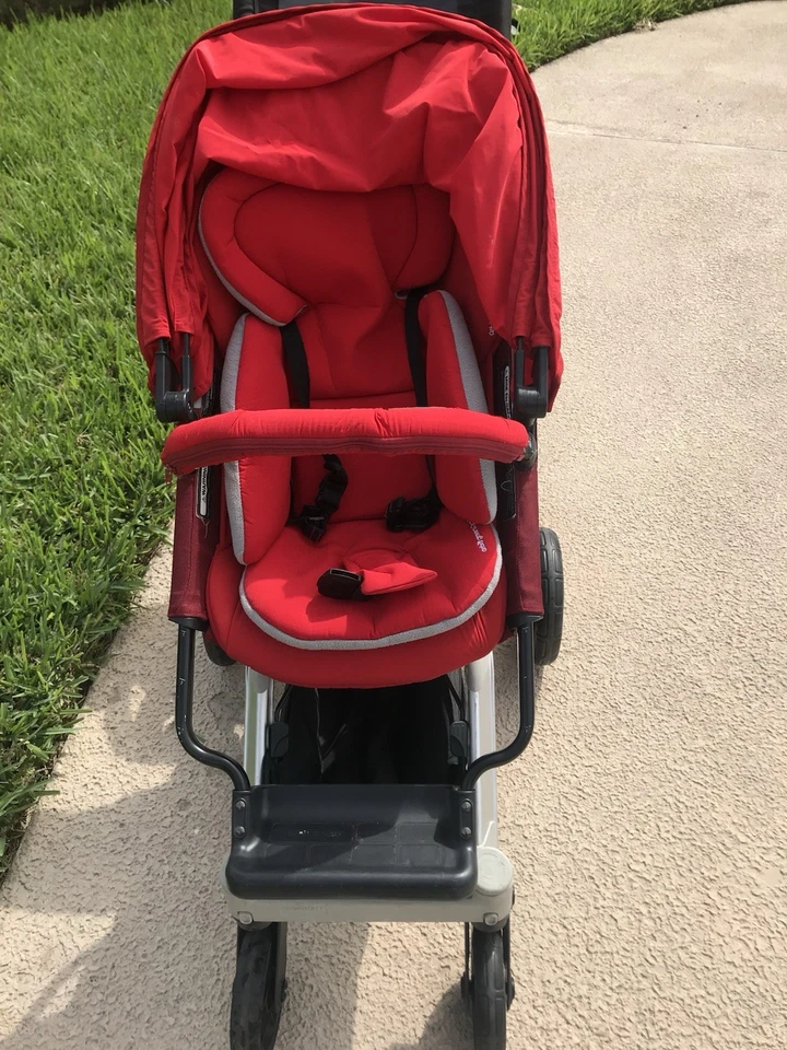 Cochecito doble de bebé Orbit Foto 3 de 4