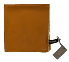 $195 NEW TOM FORD POCKET SQUARE 100% SILK HAND MADE IN ITALY