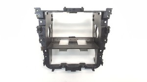 VW Golf 5  - Radioschacht Radiorahmen 1K0858089 (04)