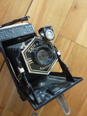 Zeiss Ikon Nettar 512/2 version C with hexagonal face plate (1933) ARTDECO