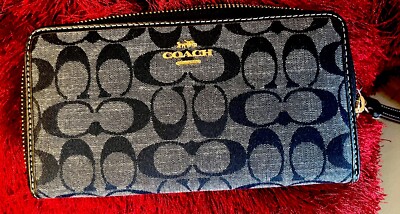 NWT Coach Long Zip Around Wallet In Signature Chambray CH369