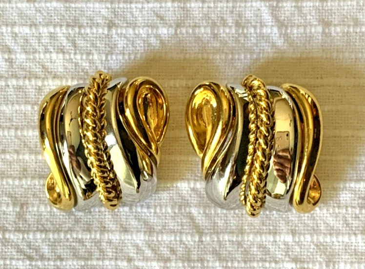 Lote de 2 Pendientes De Colección Nolan Miller Clip En Tono Dorado Cinta y Piedras Preciosas Púrpura Foto 2 de 4