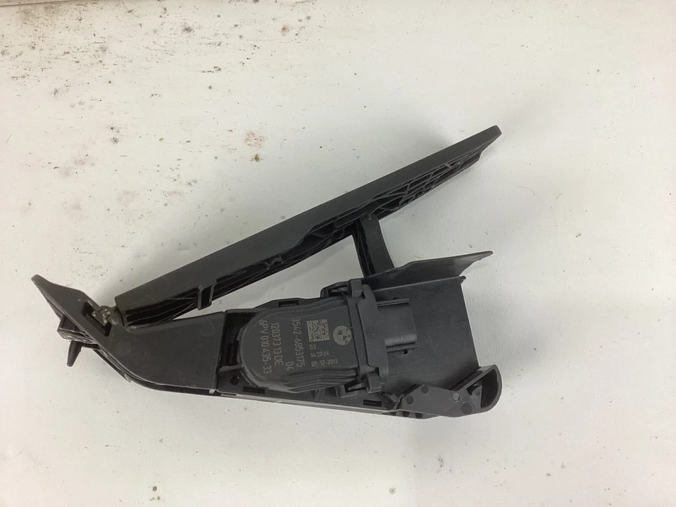 BMW 320i xDrive 2012-2015 acelerador de gasolina pedal módulo de palanca sensor OEM. Foto 3 de 4