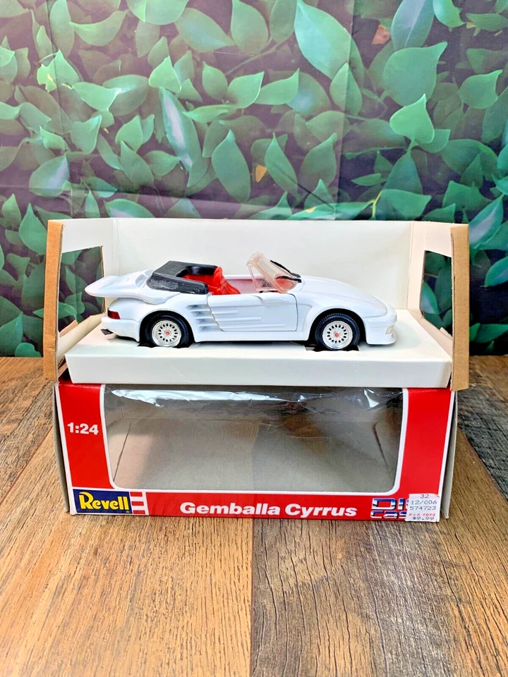 AS-IS DIECAST CAR REVELL 1990 GEMBALLA CYRRUS SCALE 1:24 - Image 2 of 4