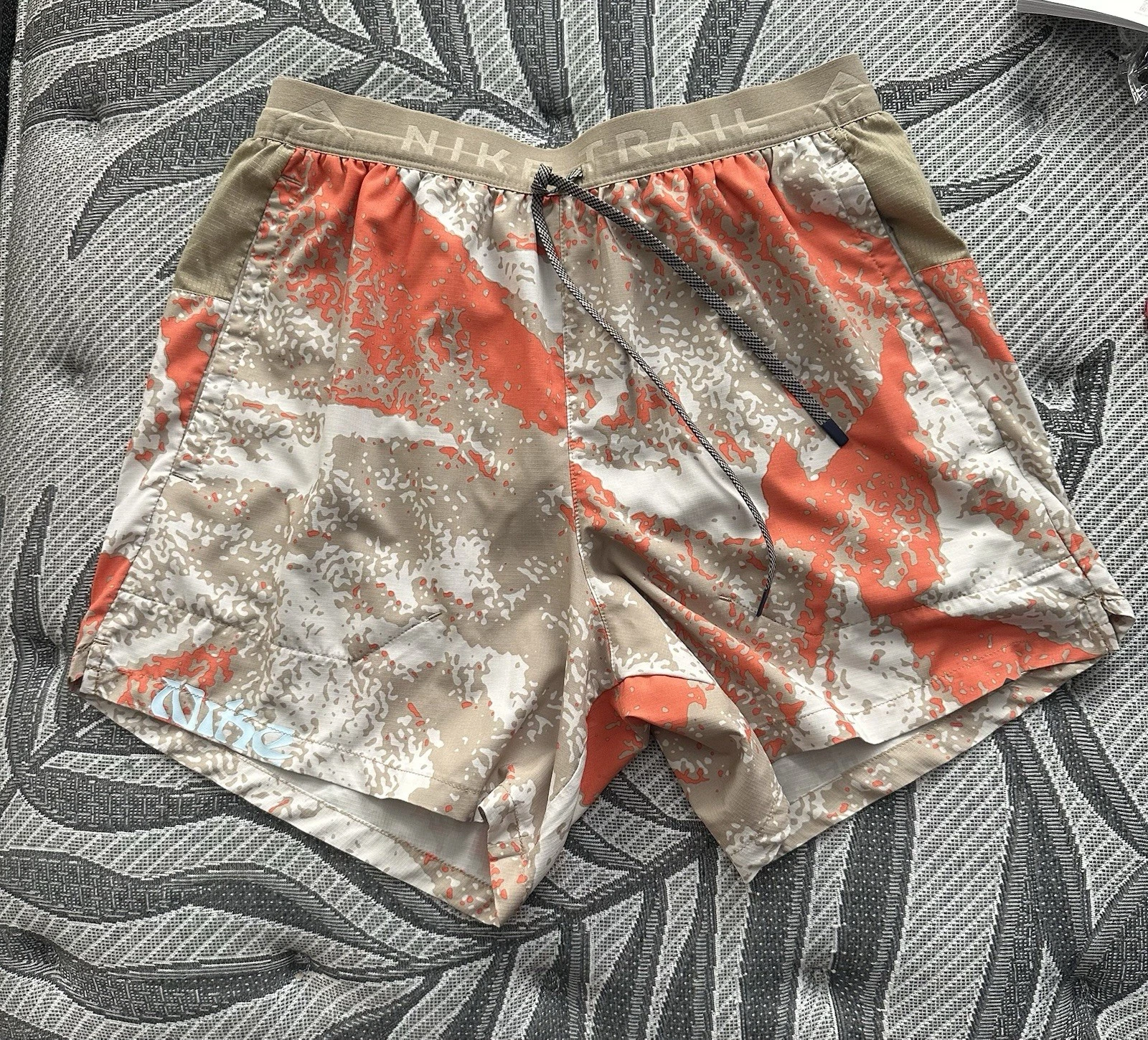 Nike Shorts Mens Medium Multicolor Trail Stride Brief Lined Running Gym Stretch