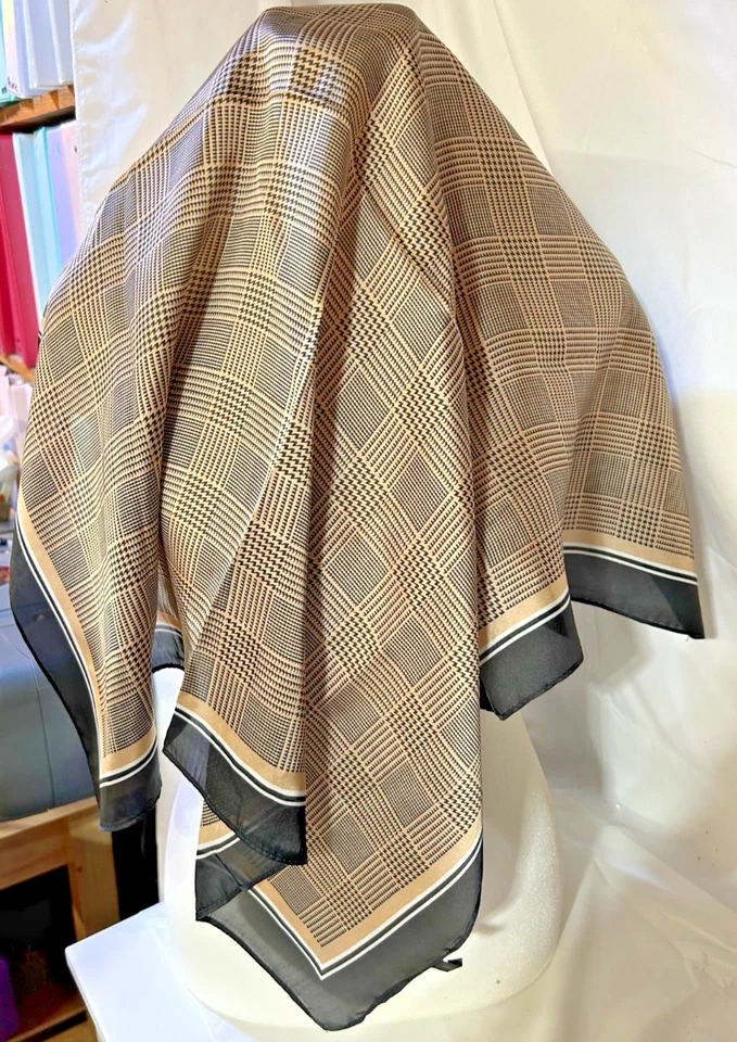 26英寸中号方形棕色和黑色千鸟格图案100%聚酯纤维围巾 — 第 2/4 张图片