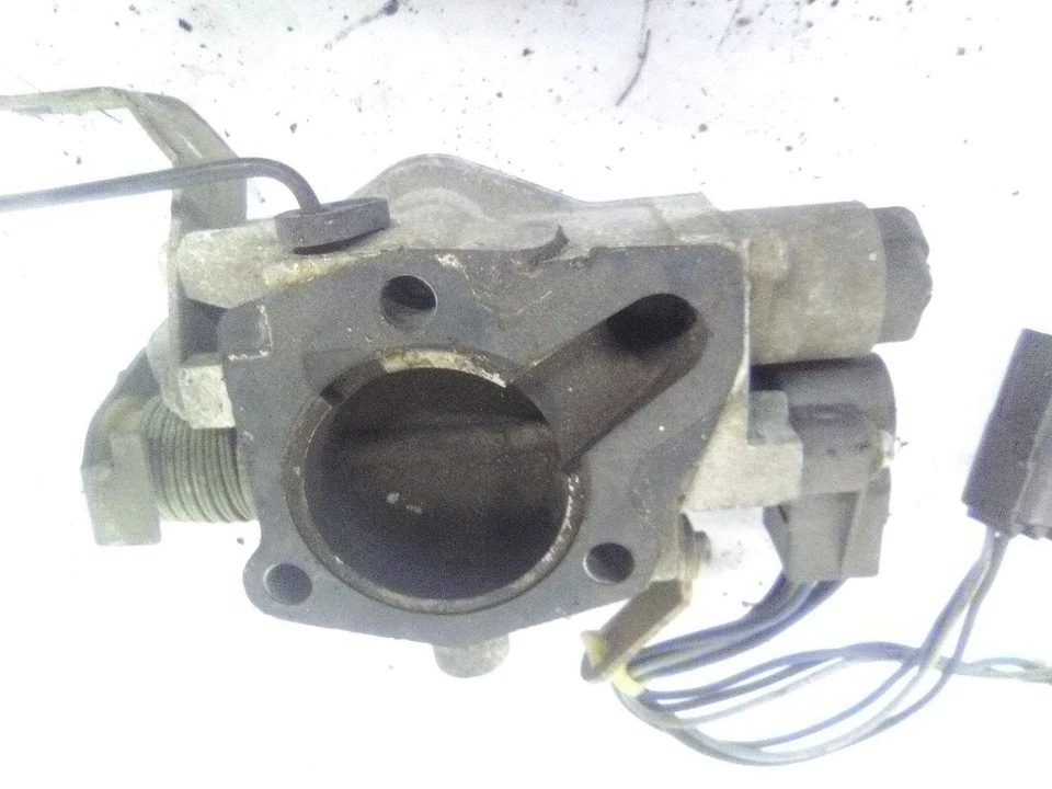 Корпус дроссельной заслонки 87-090 Jeep Cherokee 6-242 4,0 л автоматический  - Изображение 2 из 3