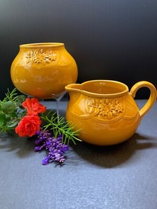 Bordallo Pinheiro Honey Gold Creamer and Sugar, Embossed Flowers & Lattice BP127