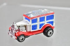 Micro Machines Ford '20s Woody Wagon Red White Galoob