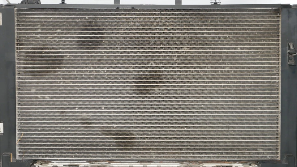 Conjunto de ventilador eléctrico de CA condensador radiador núcleo de refrigeración delantero OEM BMW F22 F30 Foto 3 de 4