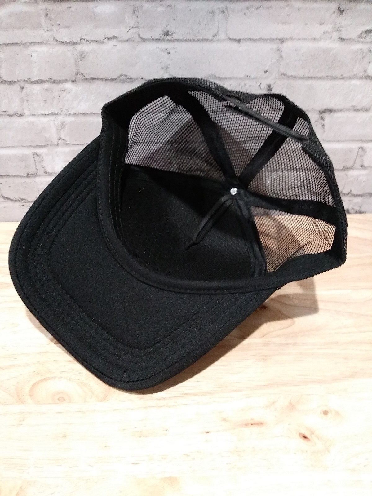 GUNS N ROSES Black Trucker Hat Cap Adult  Rock Band Concert Tour Vtg Style 