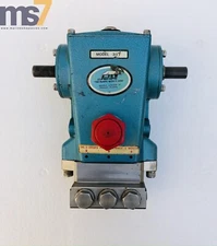 CAT PUMPS 317 TRIPLEX, POSTIVE DISPLACEMENT, RECIPROCATING PLUNGER PUMP