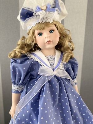 Princess House Prachtvolle Porzellanpuppe mit dem Namen ''AMY''