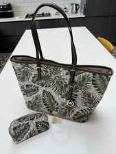 Michael Kors Jet Set Travel Tote (with Matching Pouch) – Great Summer Bag BNWT