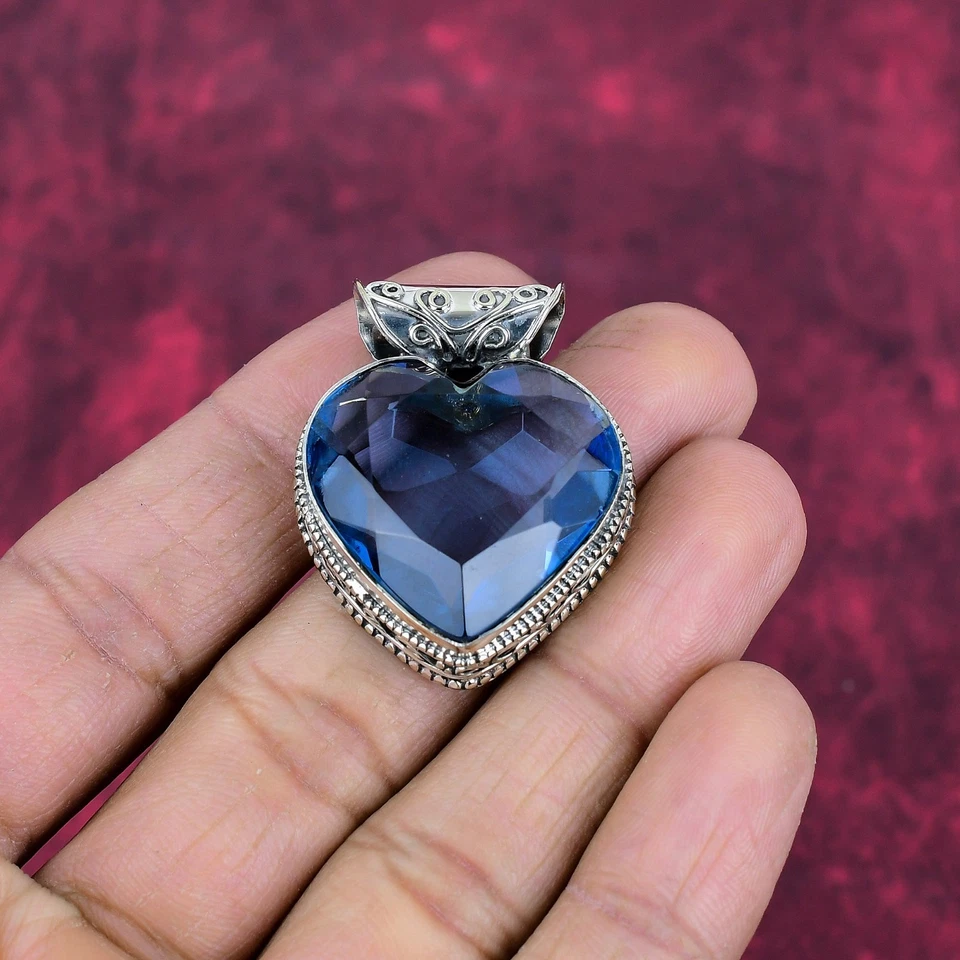 Joyería colgante de diseñador de plata de ley 925 hecha a mano con piedras preciosas de iolita Foto 3 de 4