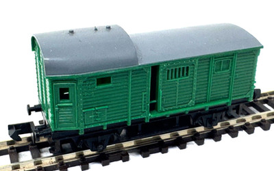 Arnold rapido 0449 N Güterzugbegleitwagen 123 697 - grün / grau - N - 1:160