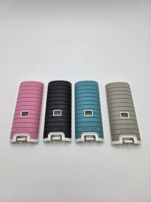 Nyko Wii Rechargeable Battery Covers Lot of 4   Pink Blue Gray Black