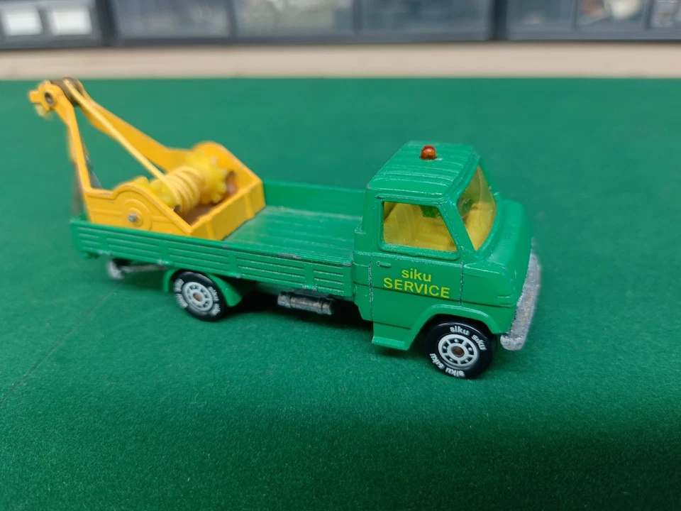 Siku Modellino Hanomag Henschel Pritschenwagen V338 - Immagine 2 di 4