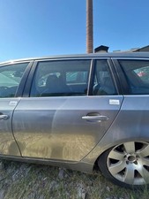 Porte arrière et accessoires BMW 525