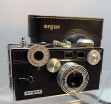 Vintage Argus C-3 35mm Film Camera 50mm Coated Cintar Lens f/3.5 Leather Case