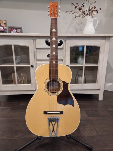 Vintage Harmony Stella Parlor Flat top Acoustic guitar Made in USA from 1970's