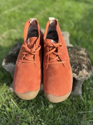 KEEN Mosey Chukka Men Sz 11 Potters Birch Clay. Leather Minimalist Boots.