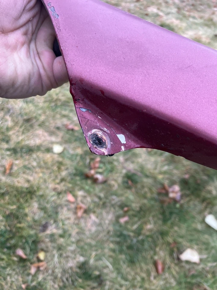 Lund Visor Toyota Pickup Truck 1989-1995 vintage and rare W/ hardware - Image 4 of 4