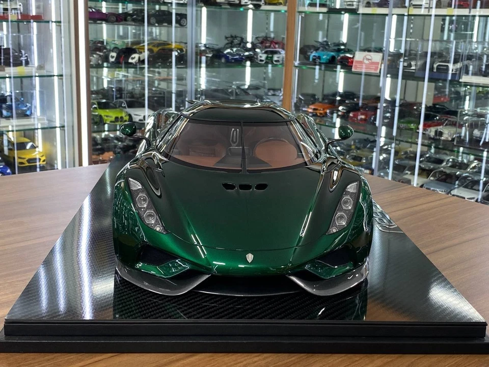 FrontiArt Koenigsegg Regera |Green Tinted Carbon Limited Edn. 100pcs [1/8 Resin] - Image 2 of 4