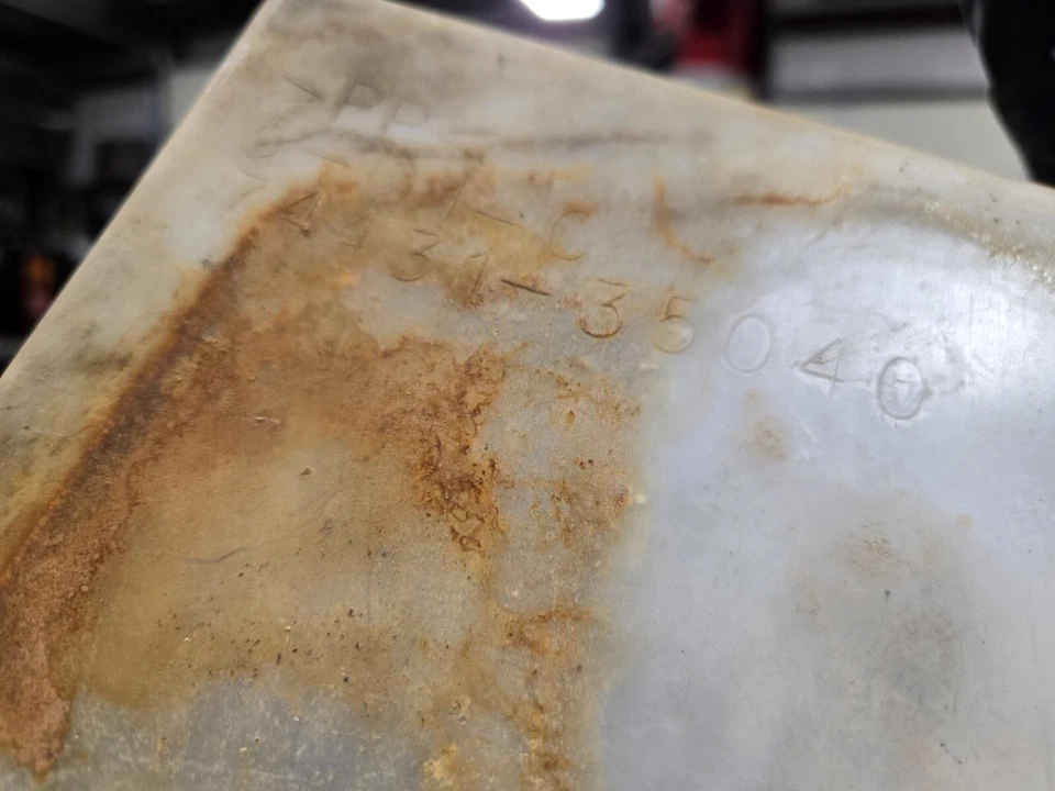 Toyota Land Cruiser FJ100 1998-2002 bandeja de batería placa aislante de plástico Foto 4 de 4