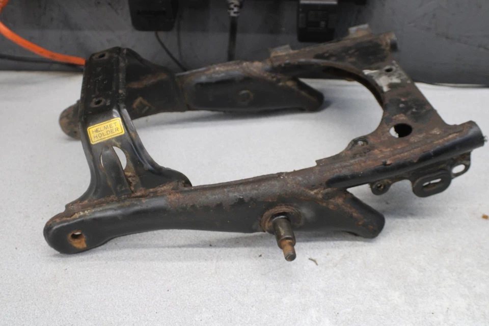 1975 Honda CB550F REAR BACK FENDER SUPPORT FRAME SUBFRAME CB550 F 4545.SN - Image 3 of 4