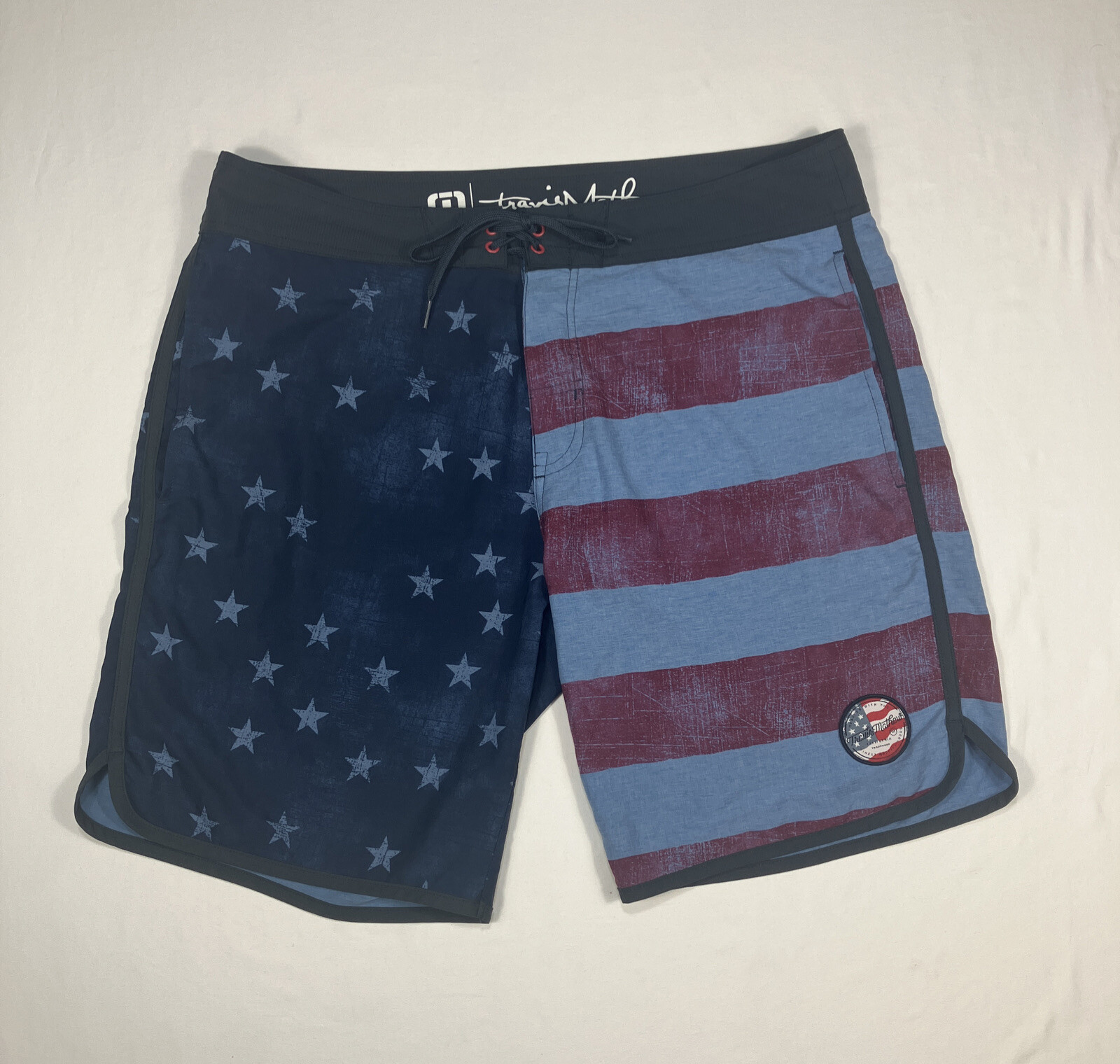 Travis Matthew USA American Flag Board Shorts Mens 36 Gem