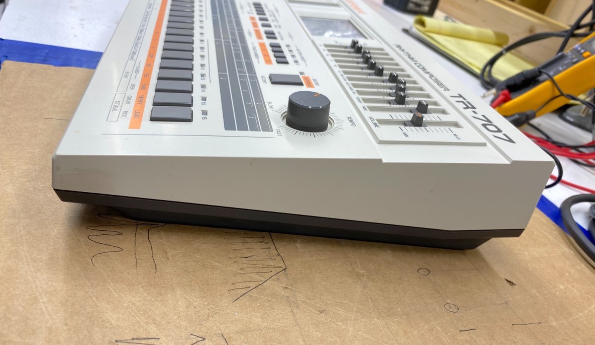 Roland TR-707 Rhythm Composer Drum Machine Vintage Analog 