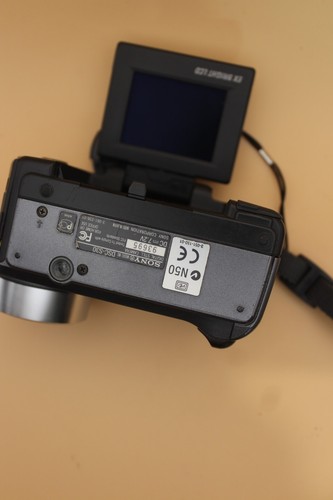 Sony Cyber-shot DSC-S30 1.3MP Grey Digital Camer Untested Parts Only - Picture 5 of 8