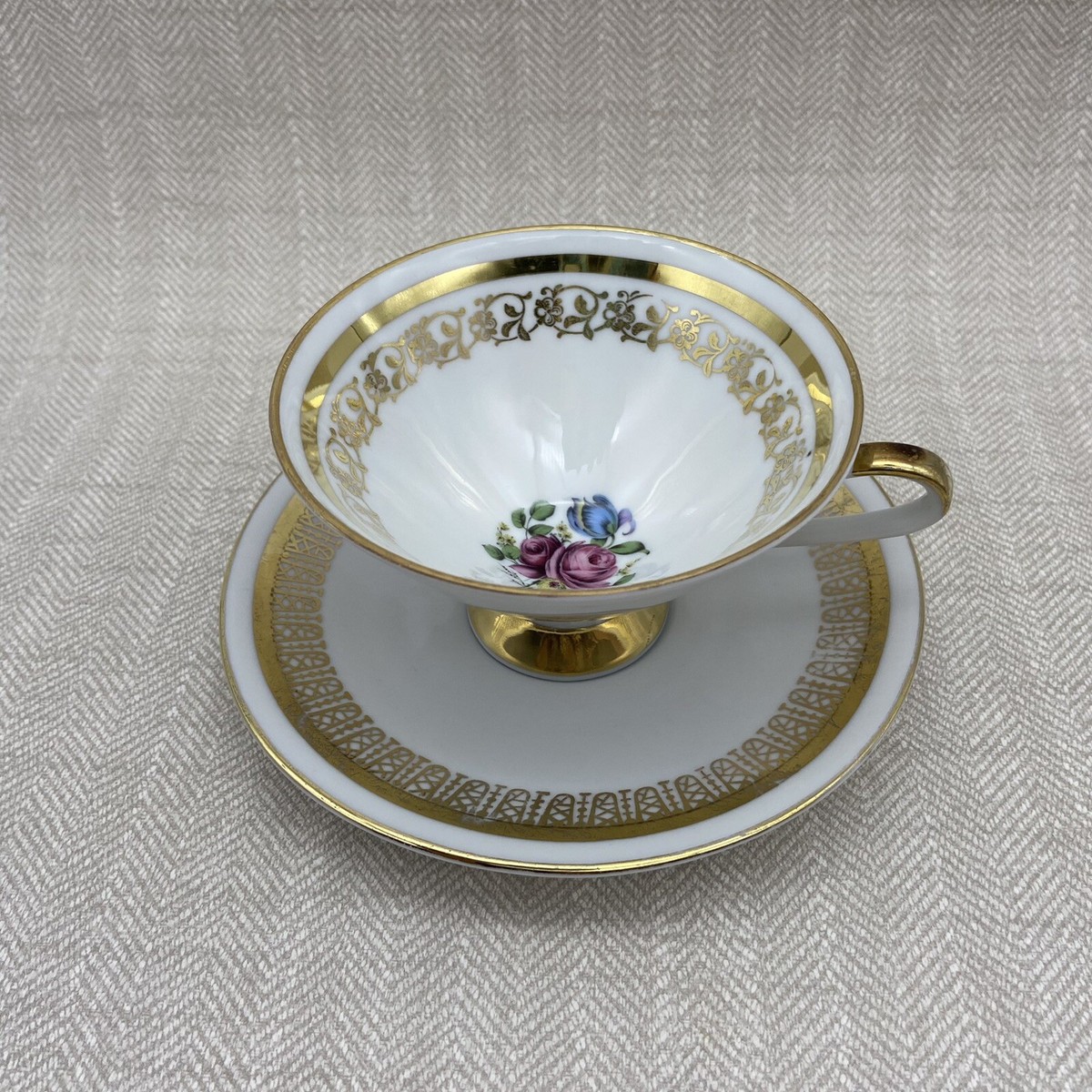 Kronester Bavaria KRO 21 Tea Cup Saucer 1969 Roses maroon blue
