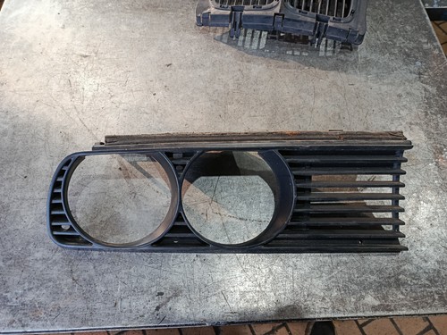 Original BMW 3er E30 Scheinwerferblende Grill Ziergitter rechts 1876092