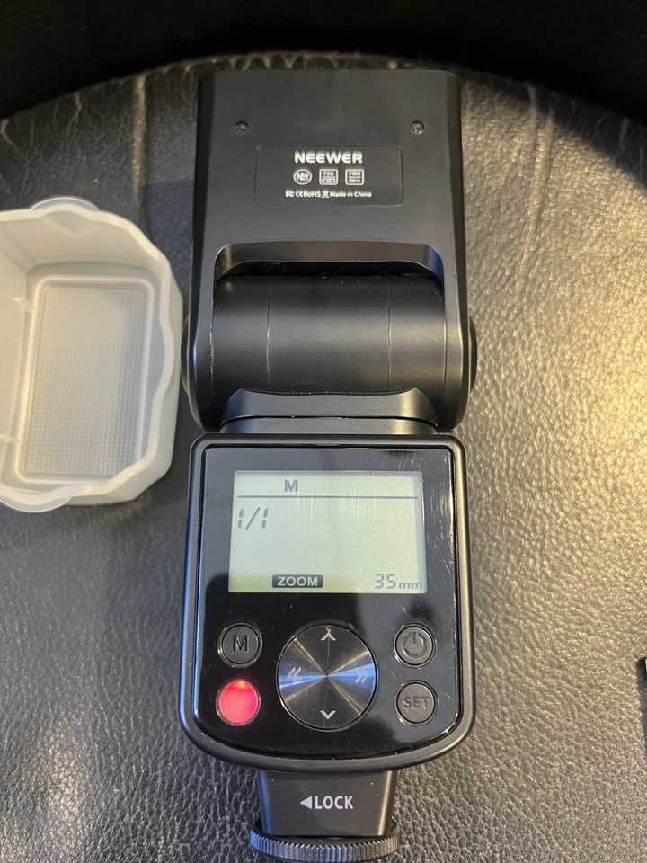 Neewer NW-625 GN54 Speedlite Flash OEM - Image 3 of 4